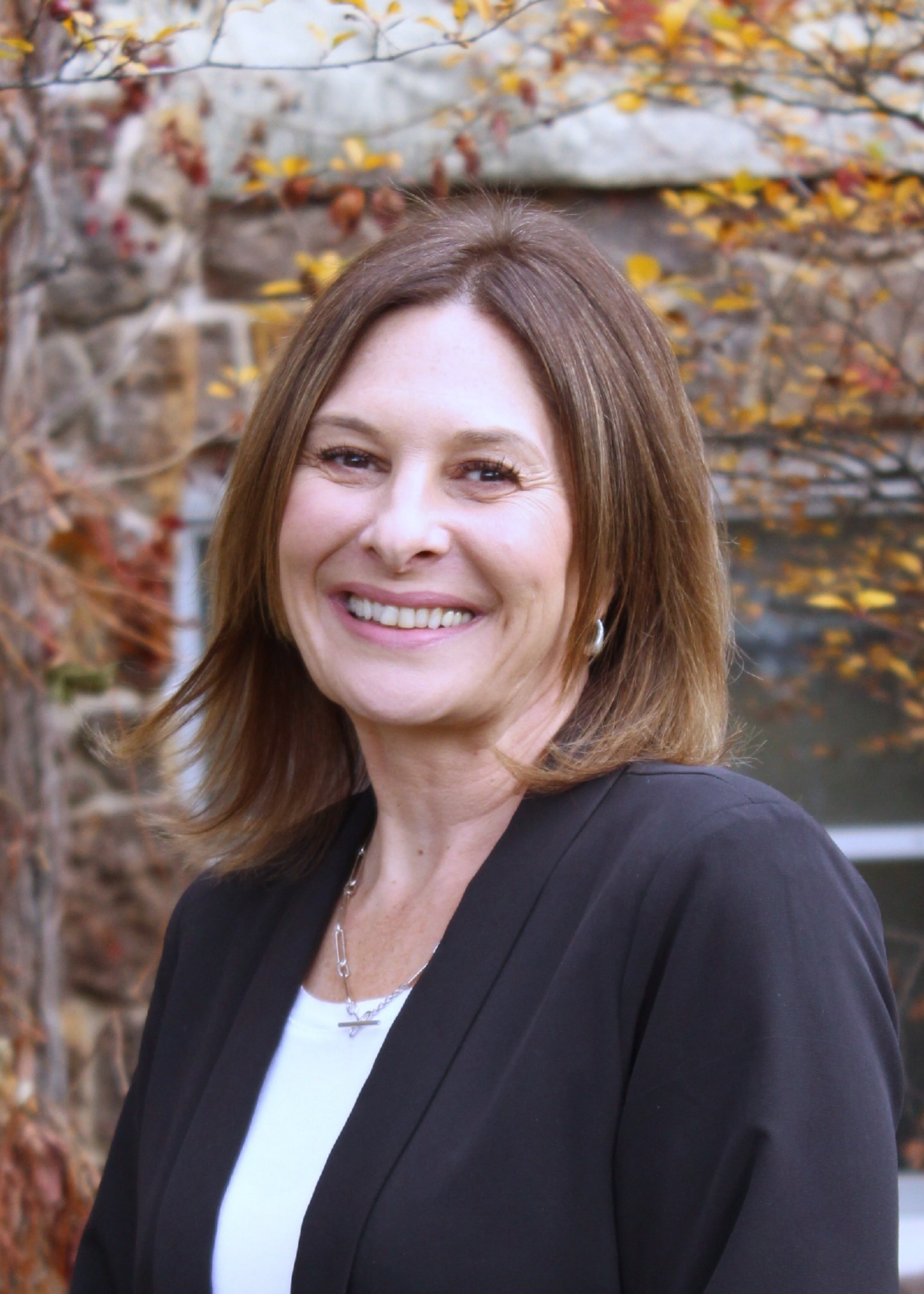 Jeanette Hohman Headshot