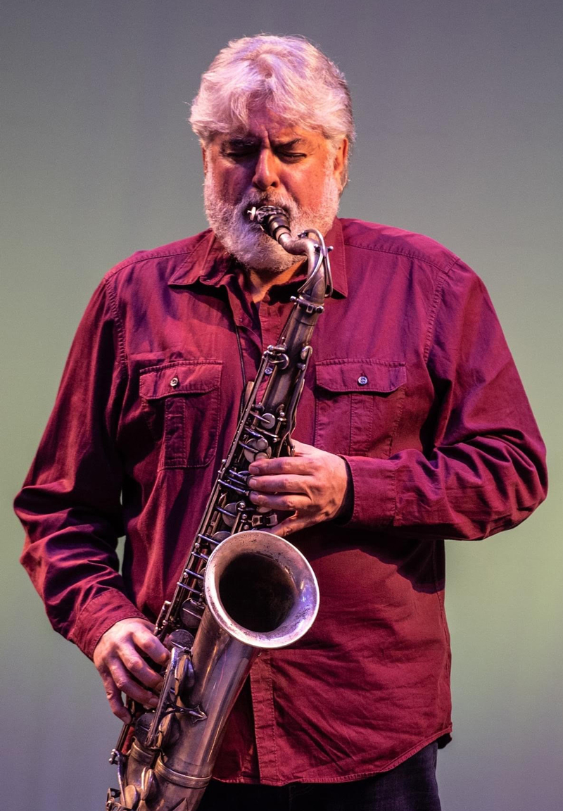 picture of tony malaby playing saxophone
